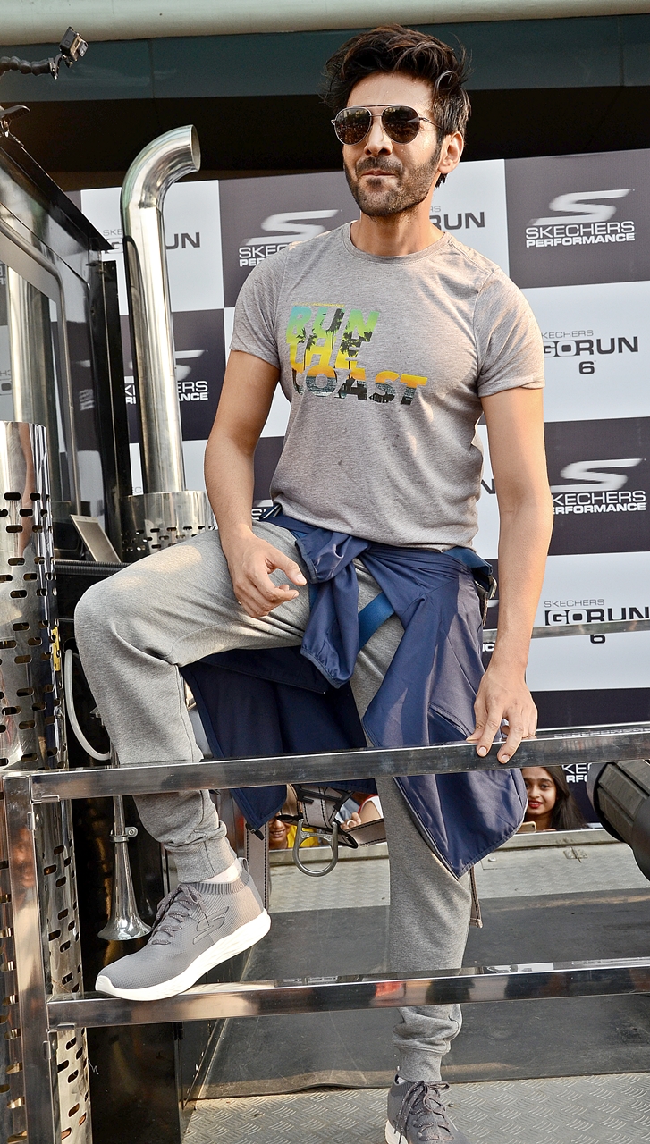 Kartik Aaryan launches Skechers' next generation transition running shoes Go Run 6