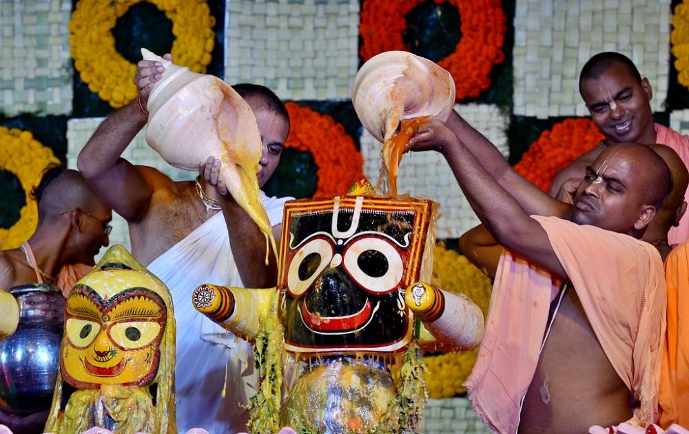 ISKON Kolkata hosts Jagannath Snana Yatra 2018 