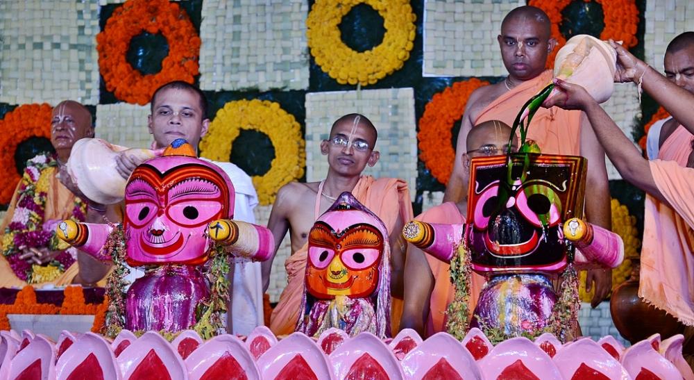 ISKON Kolkata hosts Jagannath Snana Yatra 2018 