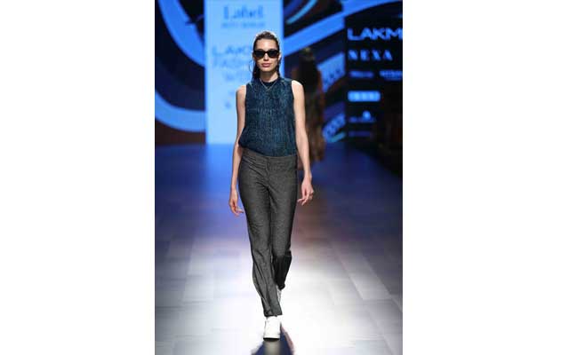 Bollywood actress Taapsee Pannu sizzles LFW ramp