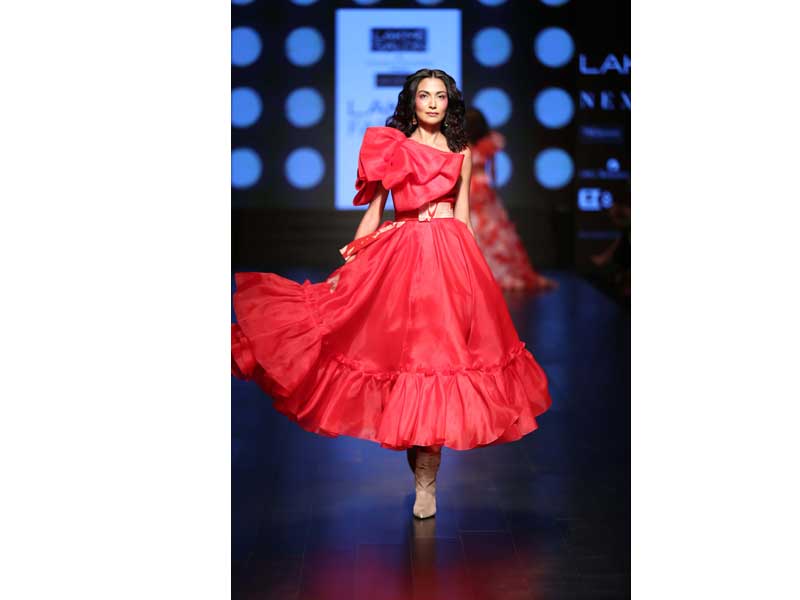 LFW: Yami Gautam showstopper for Designer Gauri & Nainika