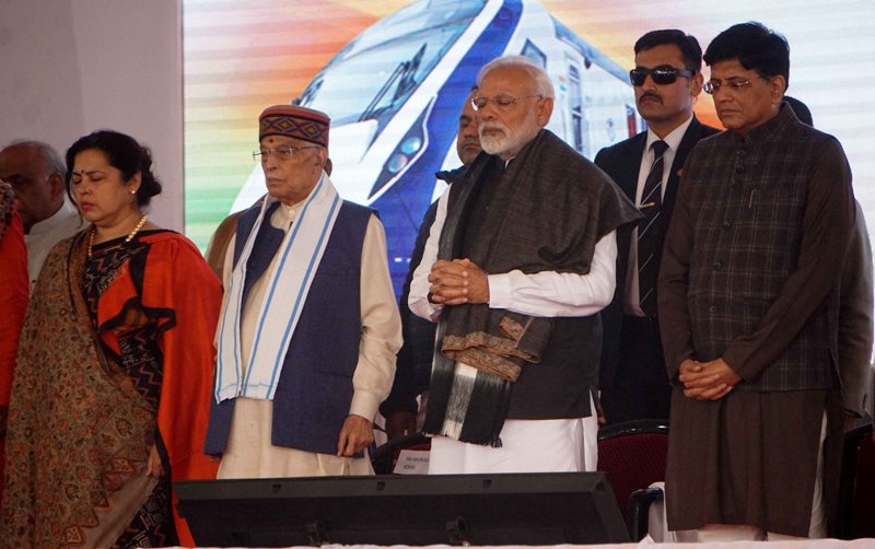 PM Modi flags off Bande Bharat Express 