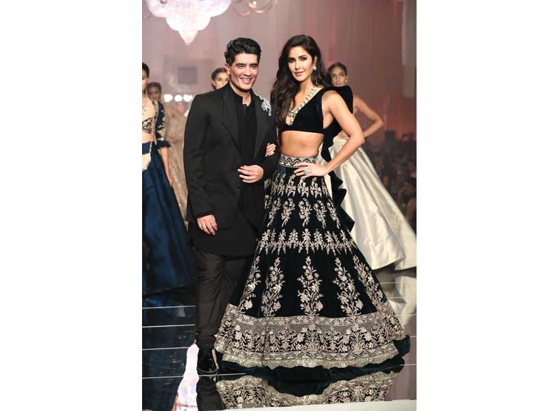 Katrina Kaif graces Lakme Fashion Week in Manish Malhotra's costume