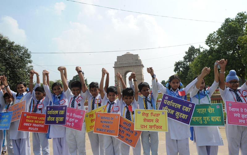 Students celebrate 550th year of Sikh religion's foundation in New Delhi