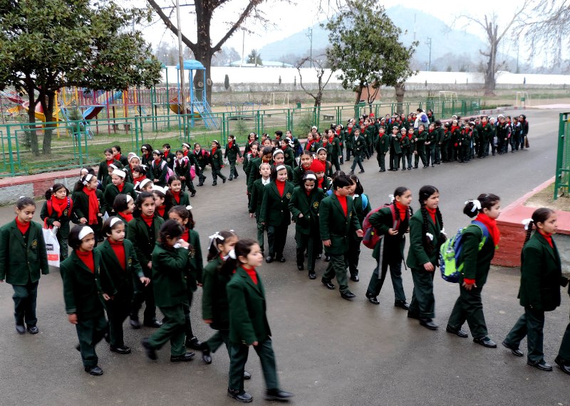 Schools reopen in Kashmir