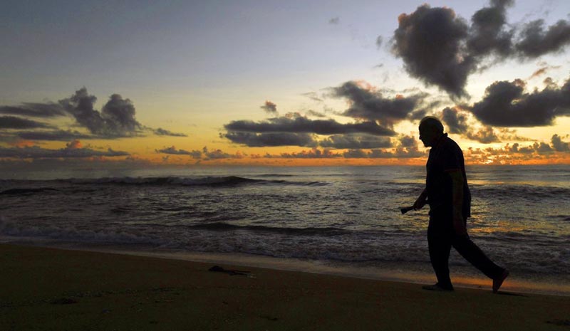 PM Modi walks, does exercise along the coast in Mamallapuram