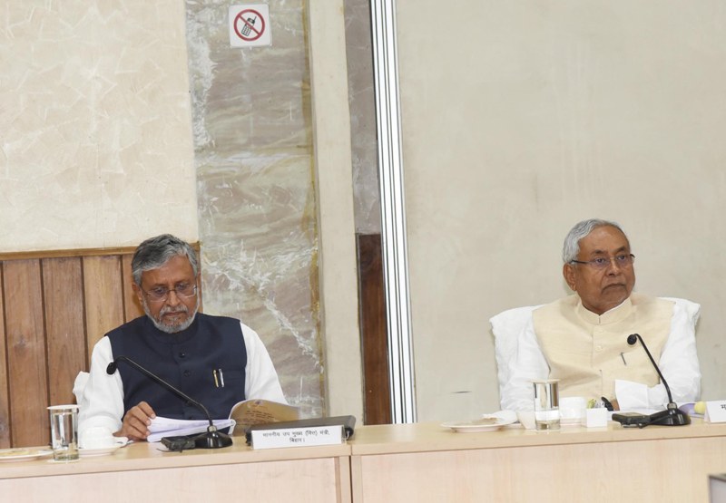 Nitish Kumar greets new Patna High Court Chief Justice Sanjay Karol