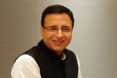 Cong demands apology from PM for comparing opposition to liquor, making fun of â€˜NYAYâ€™ scheme