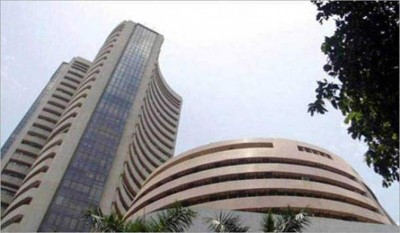 Sensex goes up by 130 pts