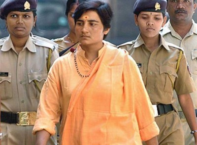 Shoe hurled at BJP leader to protest Sadhvi candidature from Bhopal