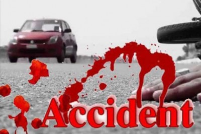 3 pilgrims die in a head-on collision between two cars near Tarikere in Chikkamagaluru Dist