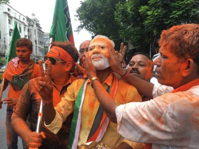 BJP performs strongly in Lok Sabha: Part workers celebrate in Kolkata