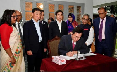 South Korean PM Lee Nak-yon pays rich tributes to Bangladesh's Founding Father Bangabandhu Sheikh Mujibur Rahman 