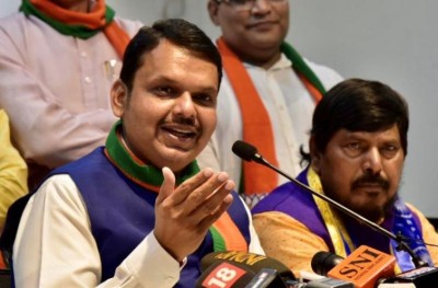 Devendra Fadnavis re-elected Maharashtra BJP legislature party leader