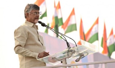 Chandrababu Naidu, EC indulge in war of words over faulty EVM