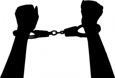 Uttar Pradesh: Two dreaded criminals arrested after encounter in Etawah