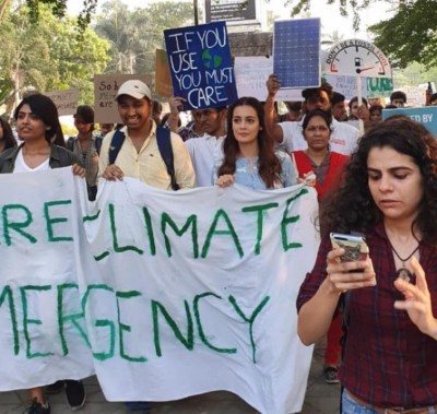 Actress Dia Mirza leads the strike against climate change in Mumbai