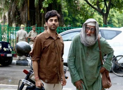 Ayushmann Khurrana, Big B's Gulabo Sitabo to release on Feb 28   