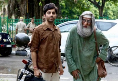Ayushmann Khurrana, Amitabh Bachchan's Gulabo Sitabo to release on Apr 17