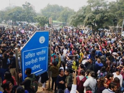 JNU row: 3-member committee to suggest ways to restore normal functioning