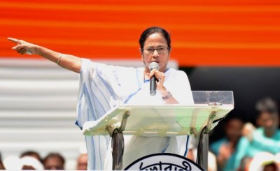Kolkata: Mamata Banerjee appeals to people to join mega rally against citizenship act, Guv calls it 'unconstitutional'