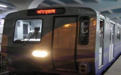 Kolkata Metro passenger dies after running train drags him with hand stuck in doors
