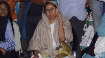 Mamata-CBI tussle: Anti-BJP Opposition backs TMC chief 