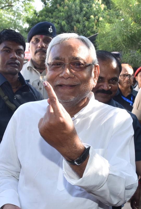 Bihar leaders vote in Final Phase of General Elections 2019