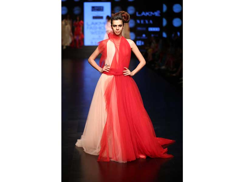 LFW: Yami Gautam showstopper for Designer Gauri & Nainika