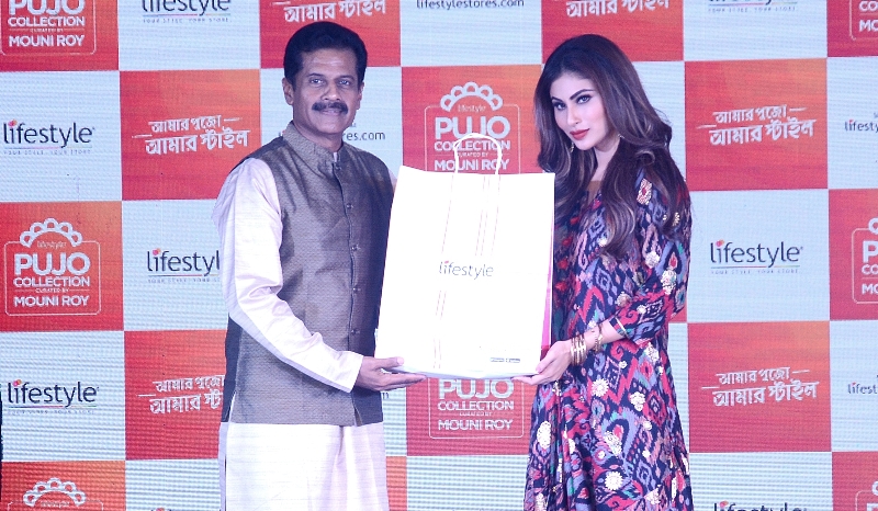 Kolkata: Mouni Roy unveils Lifestyleâ€™s â€˜Pujo Collectionâ€™ 