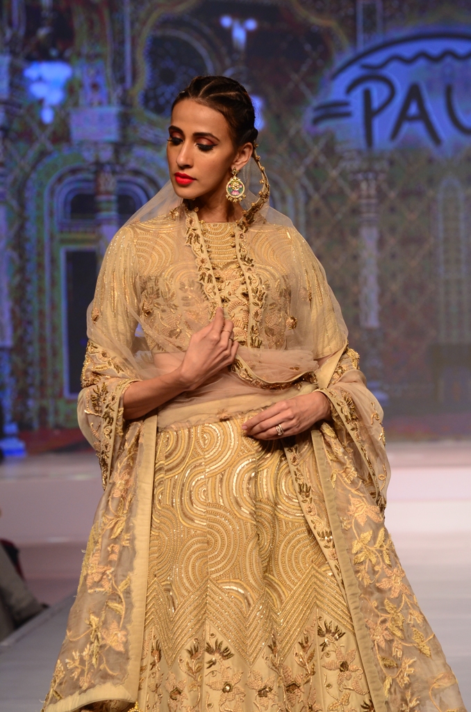 Vaani Kapoor walks the ramp at Kolkata Fashion Expo