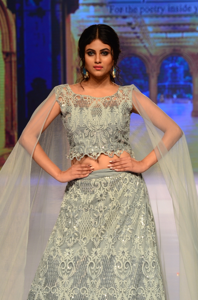 Vaani Kapoor walks the ramp at Kolkata Fashion Expo