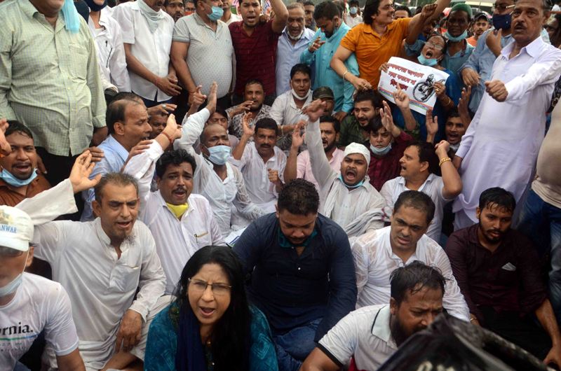 Congress protests against farm bills in Kolkata