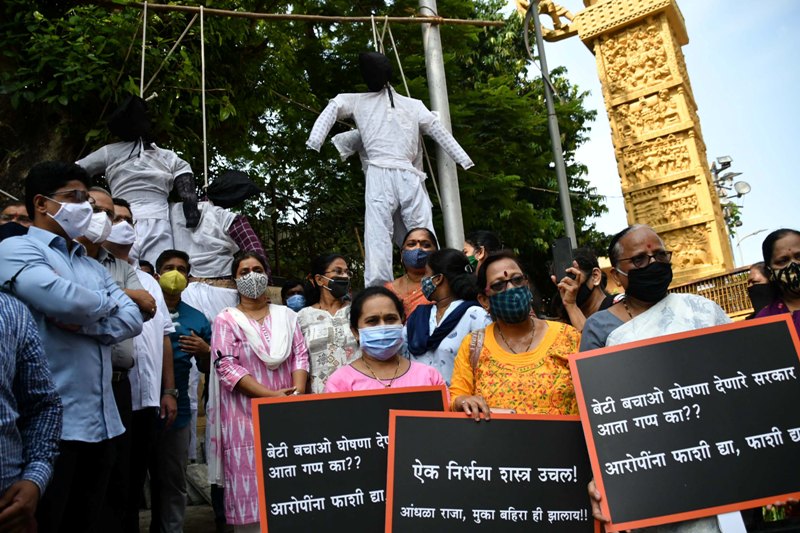 Restaurants, bars, cafes reopen in Mumbai