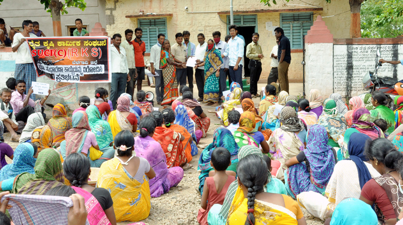 Protest against land reforms and APMC Amendment Act in Belagavi