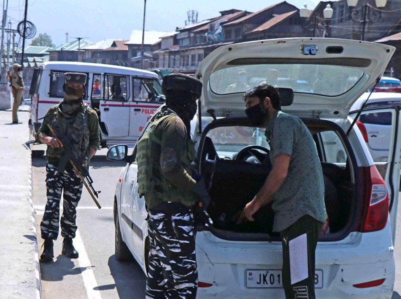 Security forces's vigil in Srinagar