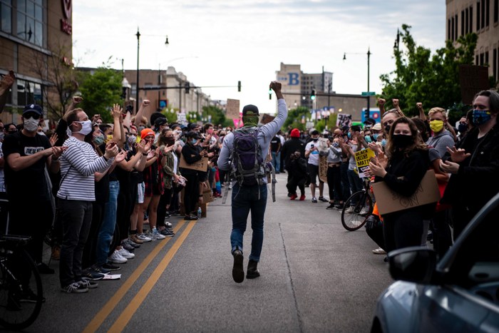 Protests against George Floyd death continue in Chicago