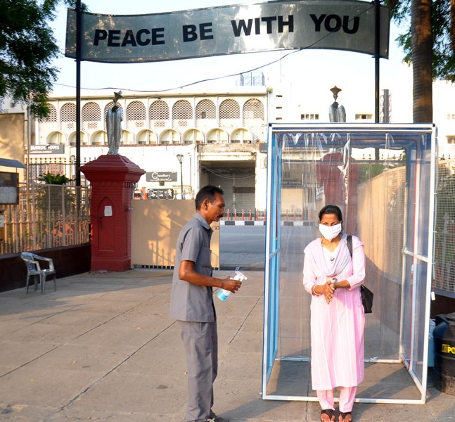 Devotees enter Mankameshwar temple in phase two of Unlock 1