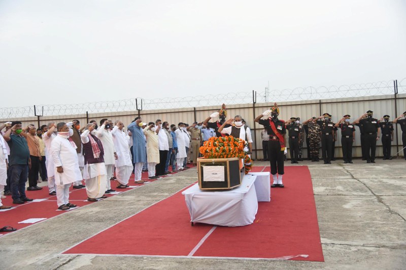 Bihar Deputy CM Sushil Kumar Modi pays tribute to martyr havildar Sunil Kumar at Patna airport