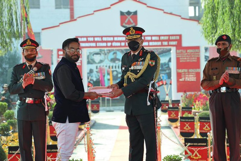 Tangdhar Pahari Club president Abdul Rashid awarded in Srinagar