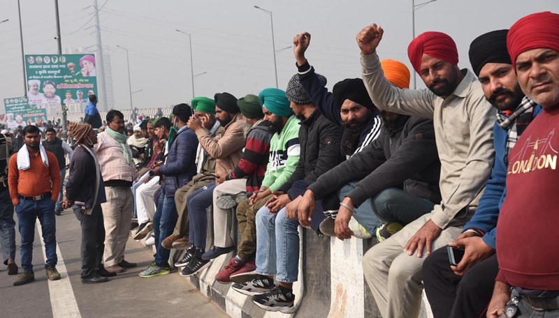 Farm Bill:Loktantrik Jan Pahel activists raising slogans during a demonstration in Patna