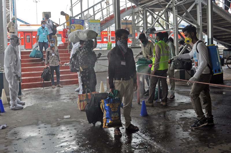 Migrant workers arrive by Shramik special train to West Bengal