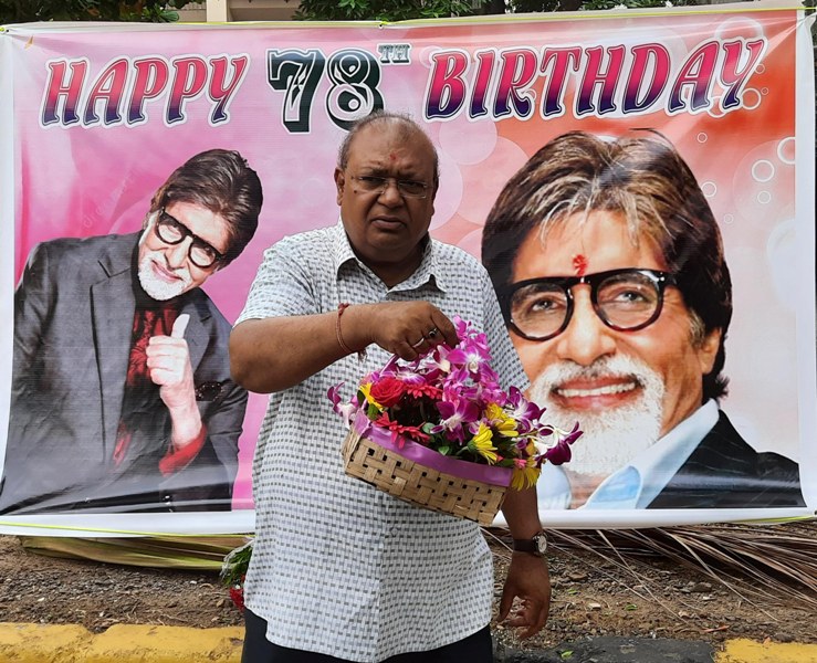 Fans celebrate birthday of Amitabh Bachchan