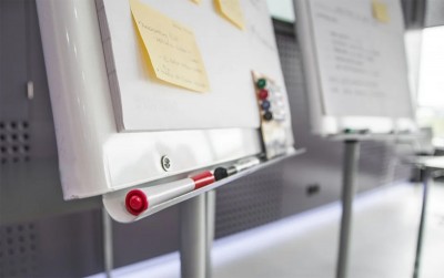 Students in Vietnam begin new school year amid COVID-19