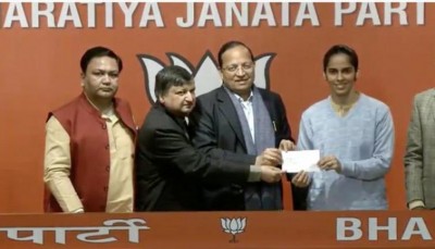 Saina Nehwal starts her political career, joins BJP