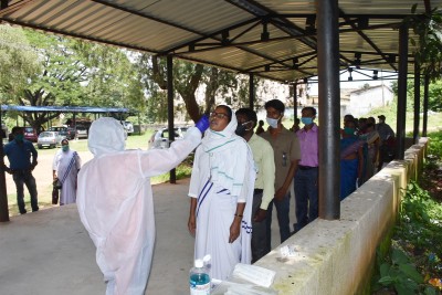 India records 69,921 new COVID-19 cases