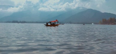 Govt to construct 1563 low-cost houses for J&K fishermen: Navin