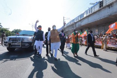 On mission Tamil Nadu, Union Home Minister Amit Shah arrives to a rousing reception
