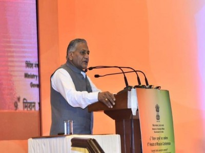 Should farmers come with plough and oxen? AAP's retort to VK Singh comment