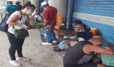 Brazil reports more than 33,500 new COVID-19 cases